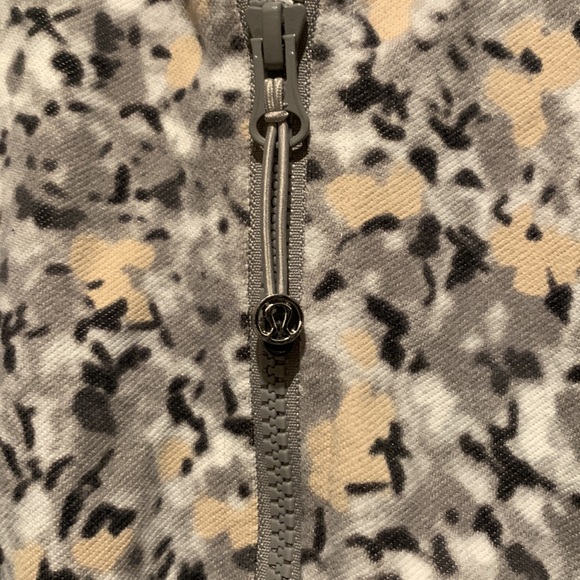 Lululemon sweater - Picture 7 of 12